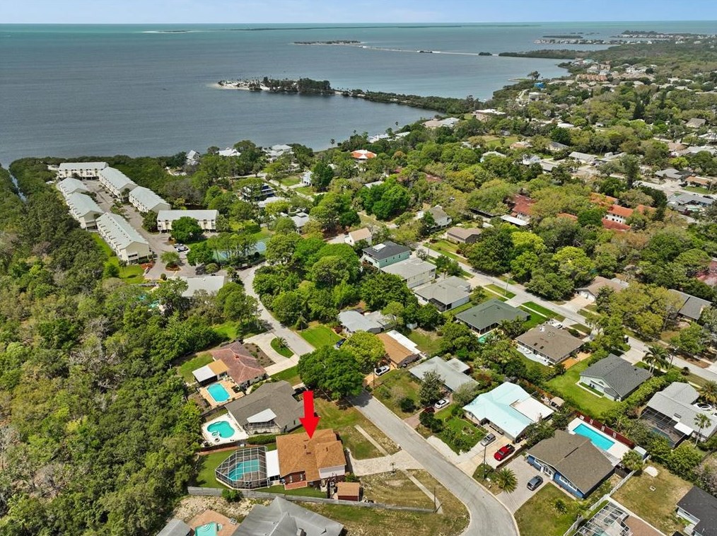 1409 Sunset Rd, Tarpon Springs FL  34689-2728 exterior