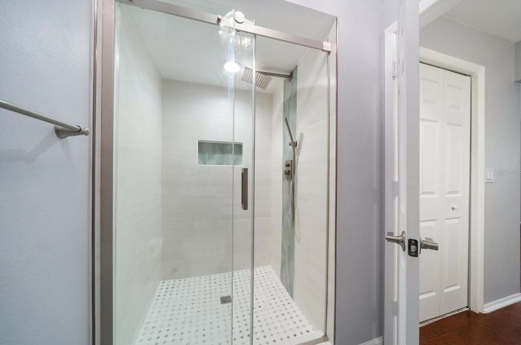 894 Jackson Ct, Palm Harbor FL  34683-6337 exterior