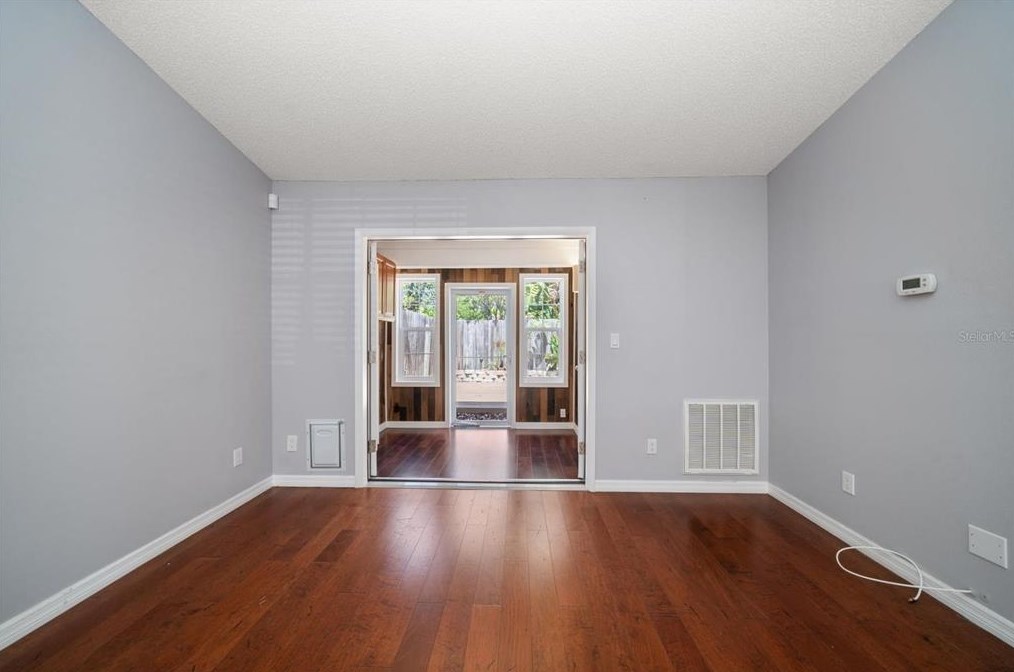 894 Jackson Ct, Palm Harbor FL  34683-6337 exterior