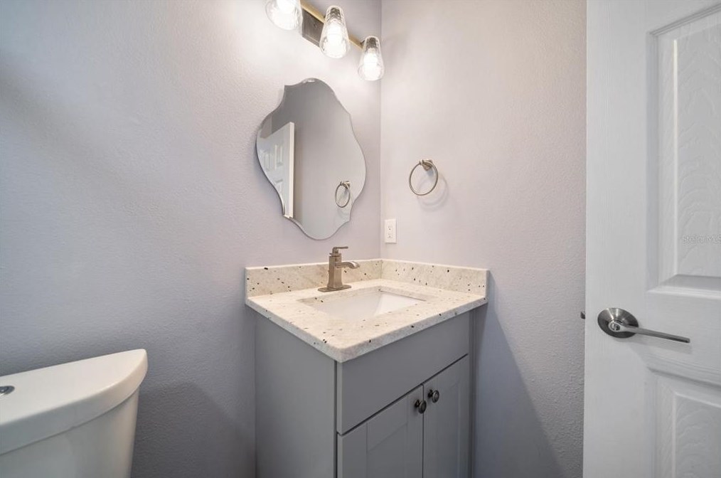 894 Jackson Ct, Palm Harbor FL  34683-6337 exterior