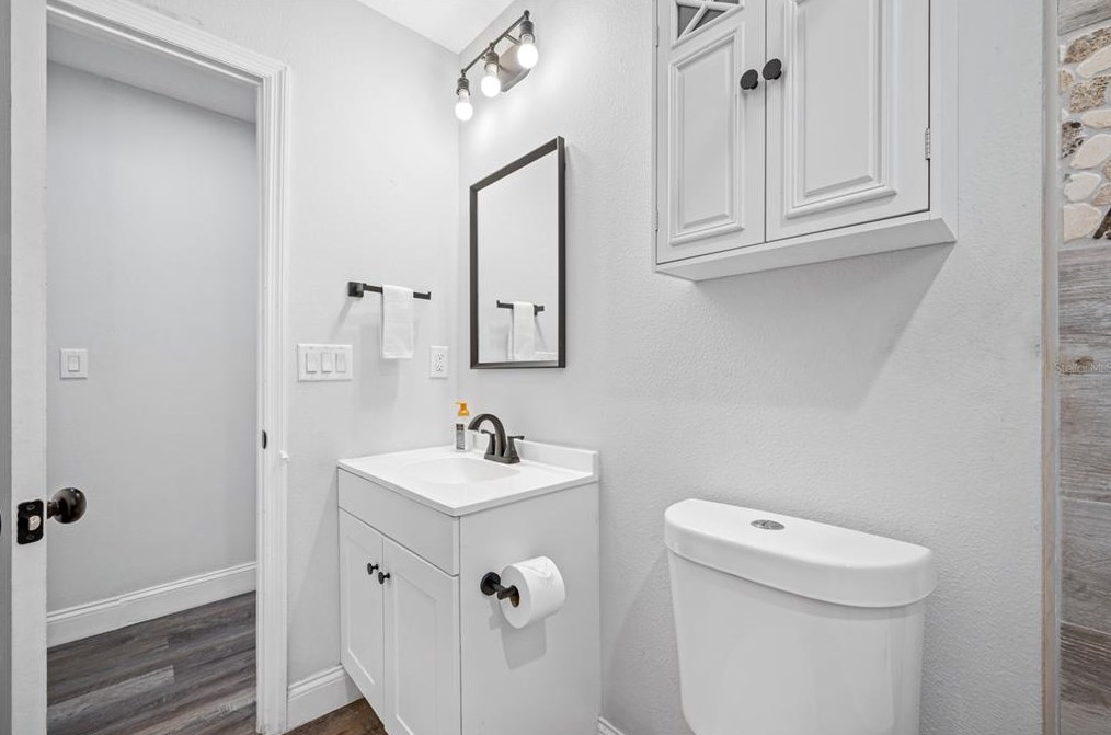 920 Castle Ct, Tampa FL  33612-8131 exterior