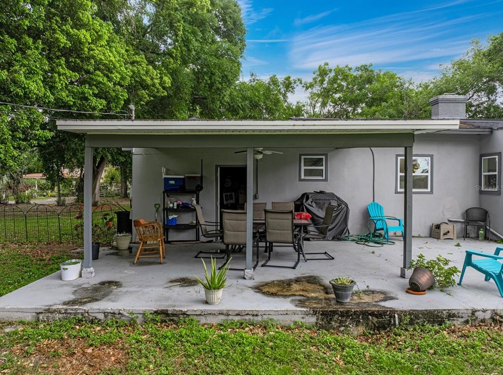 1627 Holly Rd, Lakeland FL  33801-2210 exterior