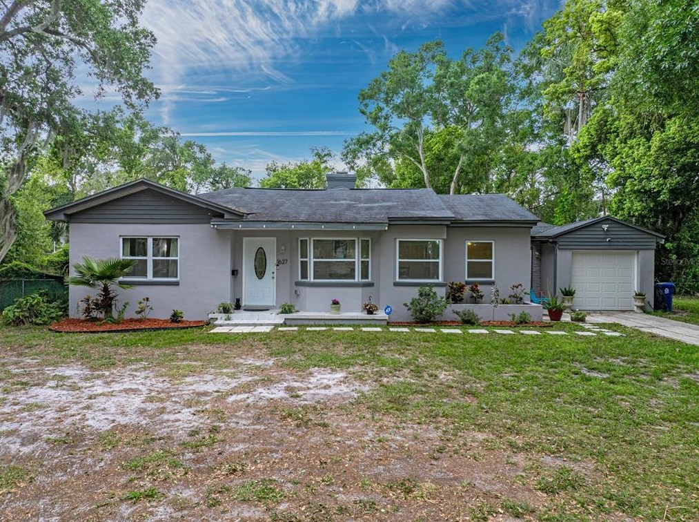 1627 Holly Rd, Lakeland FL  33801-2210 exterior