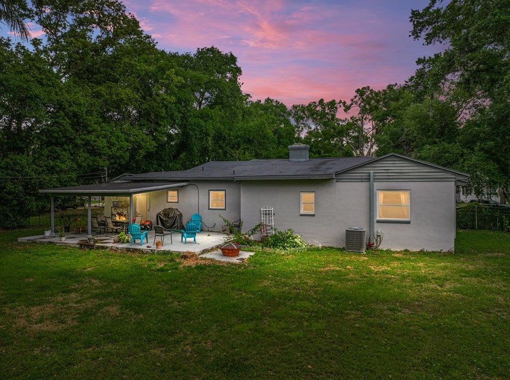 1627 Holly Rd, Lakeland FL  33801-2210 exterior