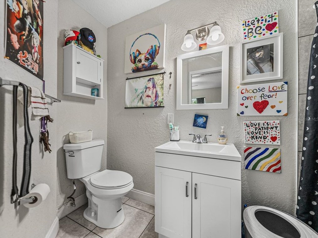 1627 Holly Rd, Lakeland FL  33801-2210 exterior