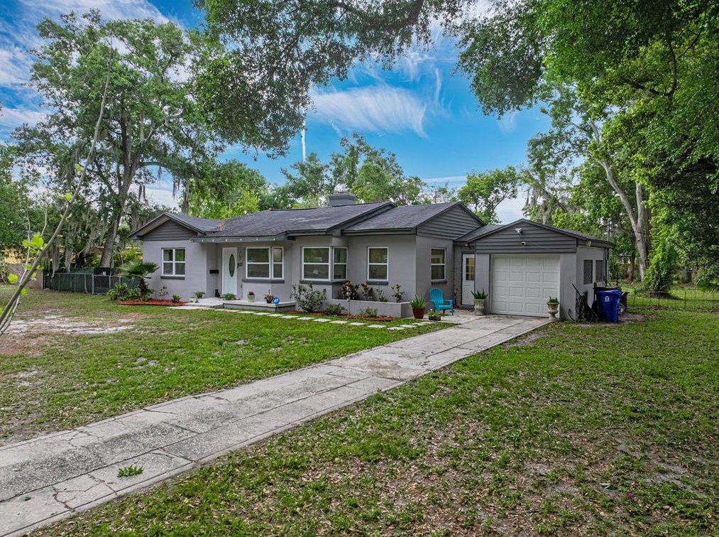 1627 Holly Rd, Lakeland FL  33801-2210 exterior