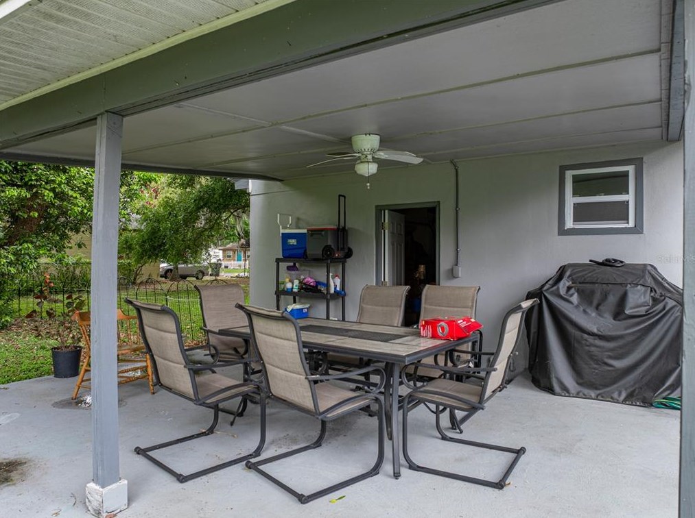 1627 Holly Rd, Lakeland FL  33801-2210 exterior