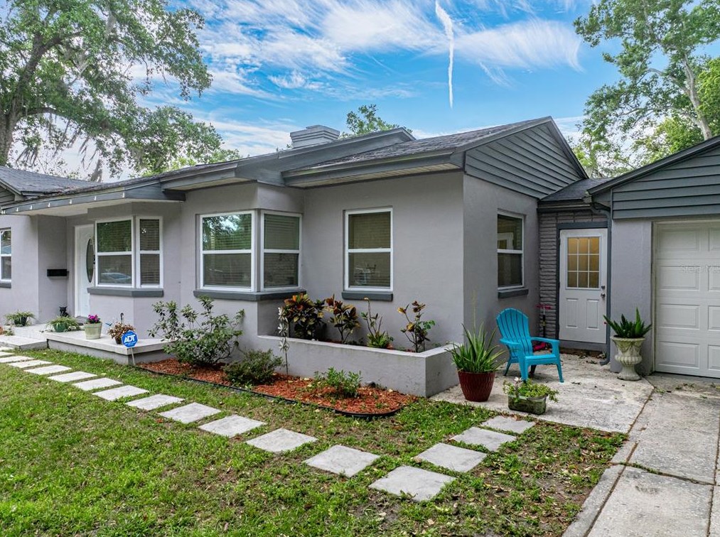 1627 Holly Rd, Lakeland FL  33801-2210 exterior