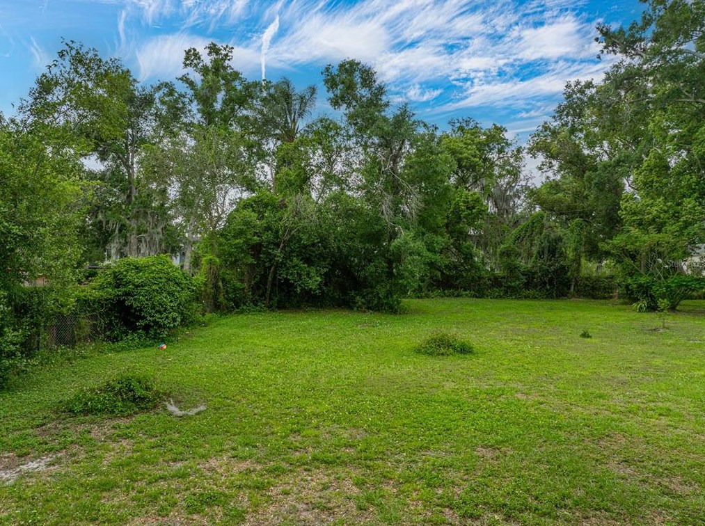 1627 Holly Rd, Lakeland FL  33801-2210 exterior