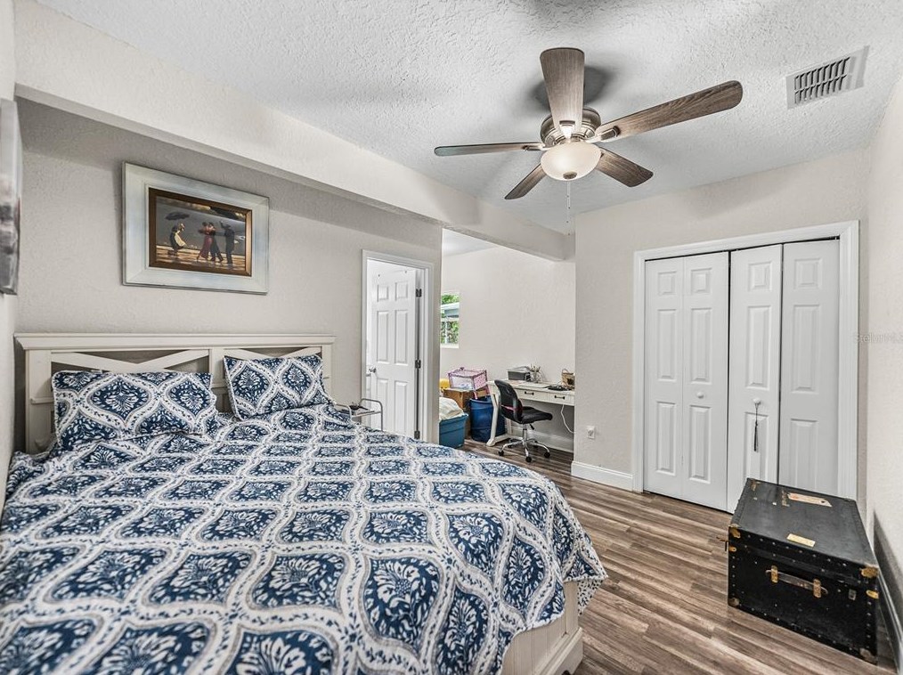 1627 Holly Rd, Lakeland FL  33801-2210 exterior