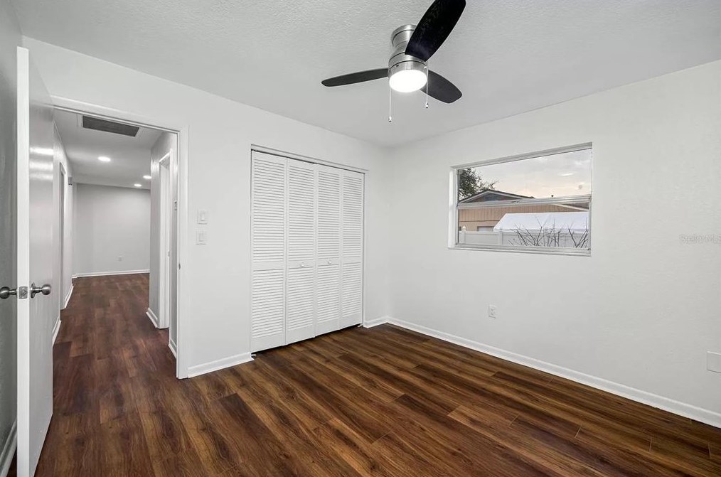 1869 Teakwood Ln, Dunedin FL  34698-4132 exterior