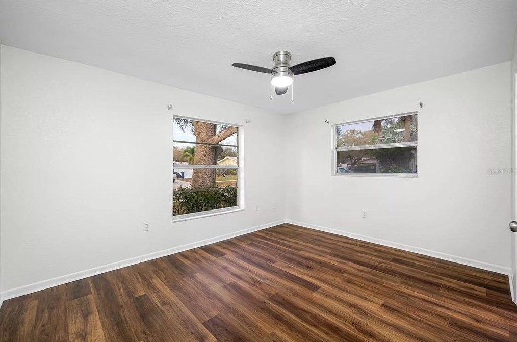 1869 Teakwood Ln, Dunedin FL  34698-4132 exterior