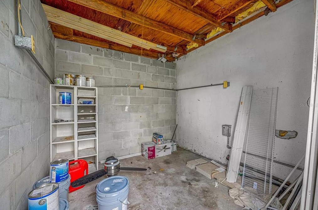 1869 Teakwood Ln, Dunedin FL  34698-4132 exterior