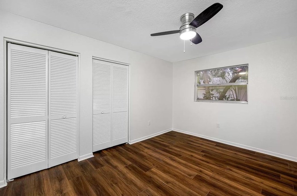 1869 Teakwood Ln, Dunedin FL  34698-4132 exterior