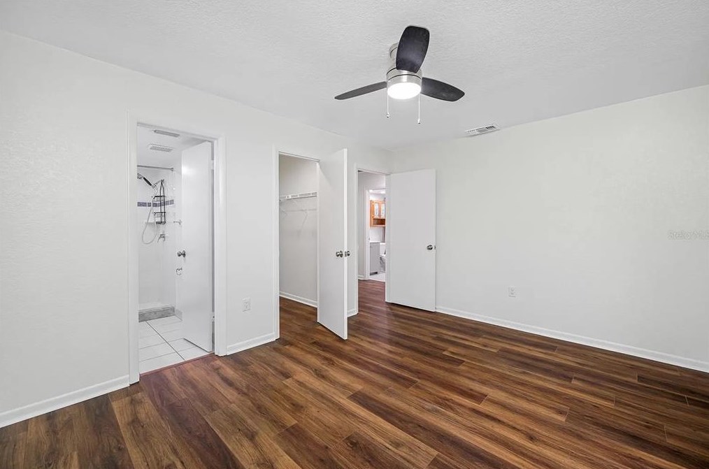 1869 Teakwood Ln, Dunedin FL  34698-4132 exterior