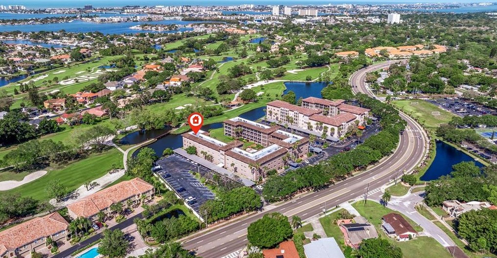 6100 Gulfport Blvd, Saint Petersburg FL  33707-3135 exterior