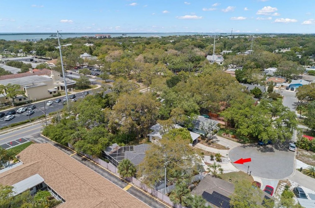 354 Colonial Ct, Dunedin FL  34698-8007 exterior