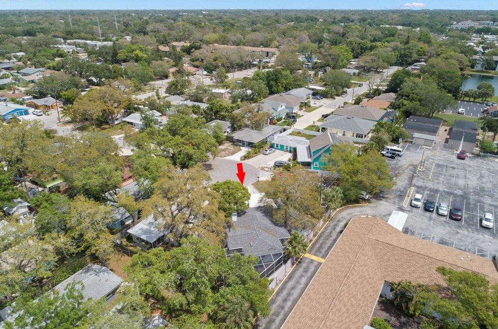 354 Colonial Ct, Dunedin FL  34698-8007 exterior