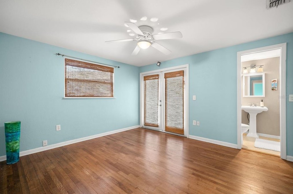 354 Colonial Ct, Dunedin FL  34698-8007 exterior