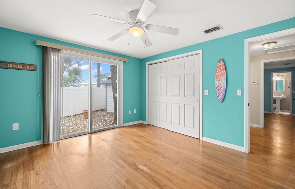 354 Colonial Ct, Dunedin FL  34698-8007 exterior