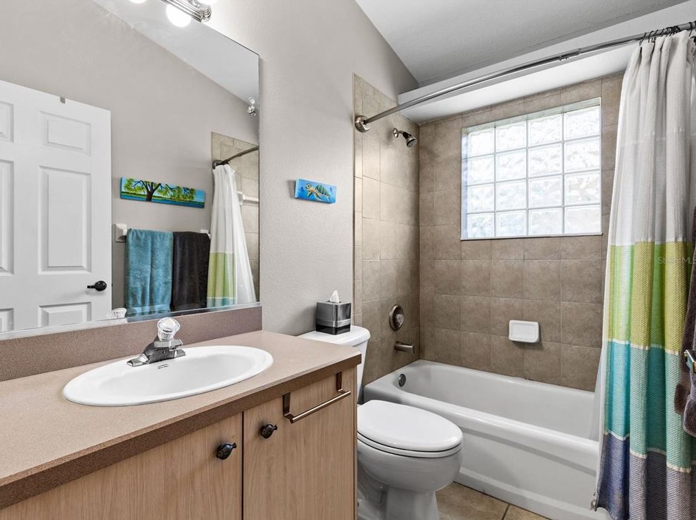 1464 Watermill Cir, Tarpon Springs FL  34689-7030 exterior