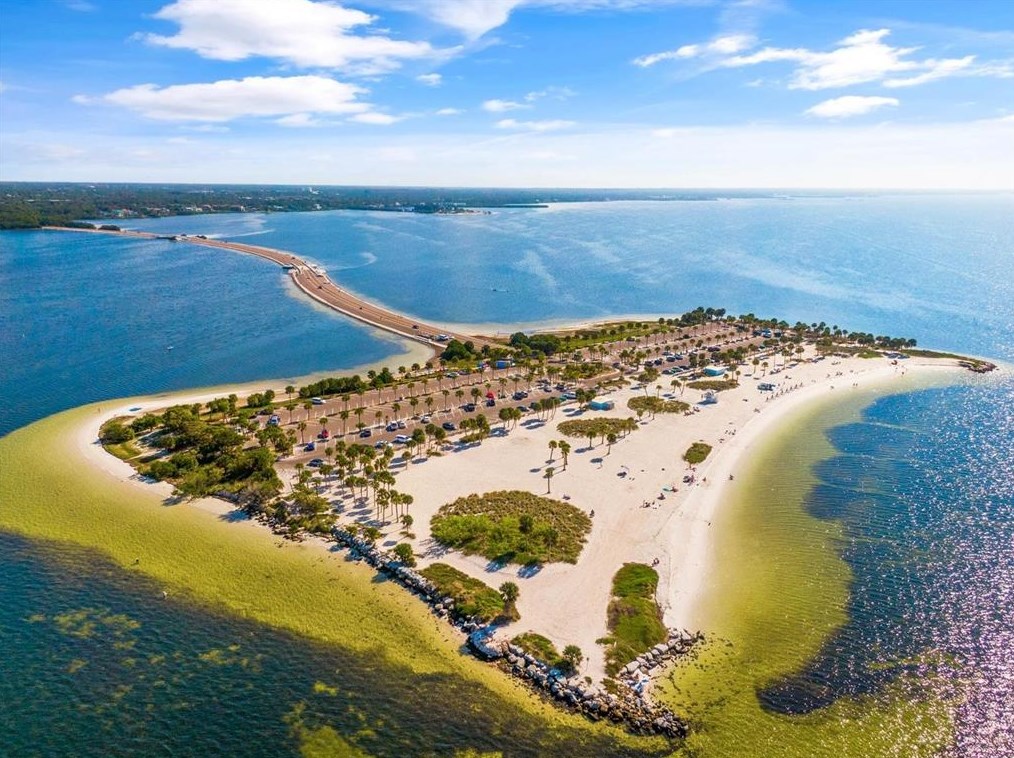 1464 Watermill Cir, Tarpon Springs FL  34689-7030 exterior