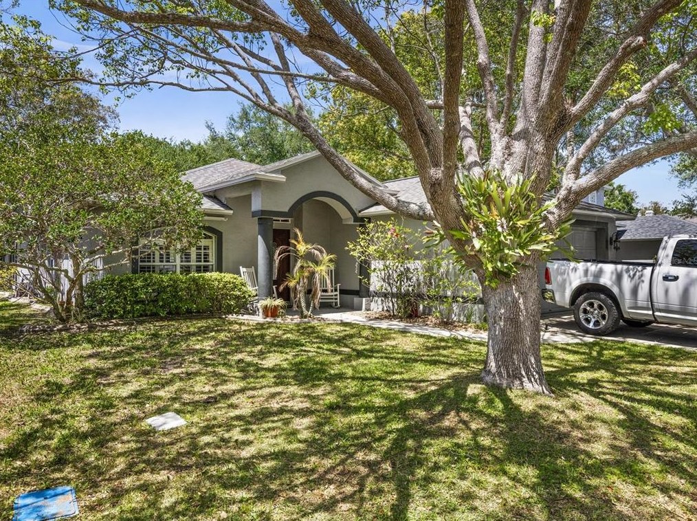 1464 Watermill Cir, Tarpon Springs FL  34689-7030 exterior