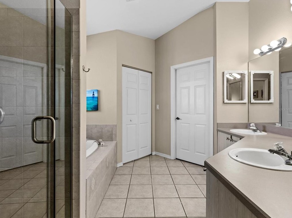 1464 Watermill Cir, Tarpon Springs FL  34689-7030 exterior