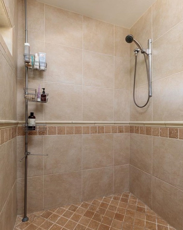 318 La Hacienda Dr, Belleair Beach FL  33785-3715 exterior