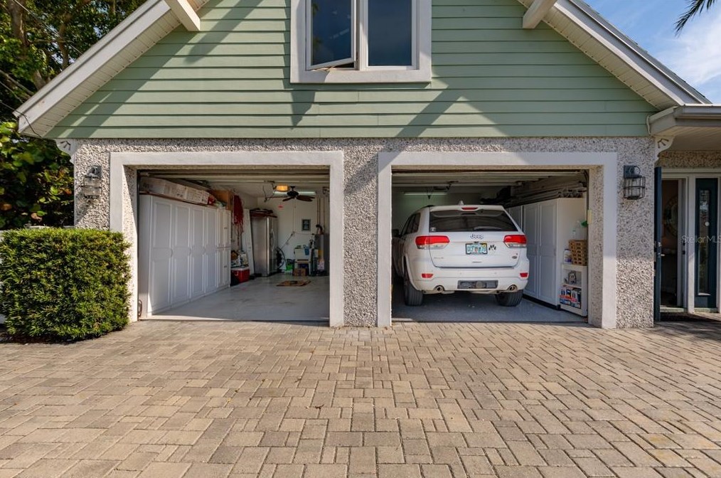 318 La Hacienda Dr, Belleair Beach FL  33785-3715 exterior