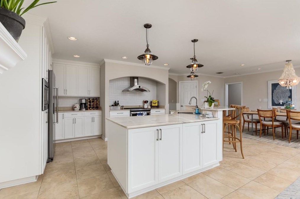 318 La Hacienda Dr, Belleair Beach FL  33785-3715 exterior