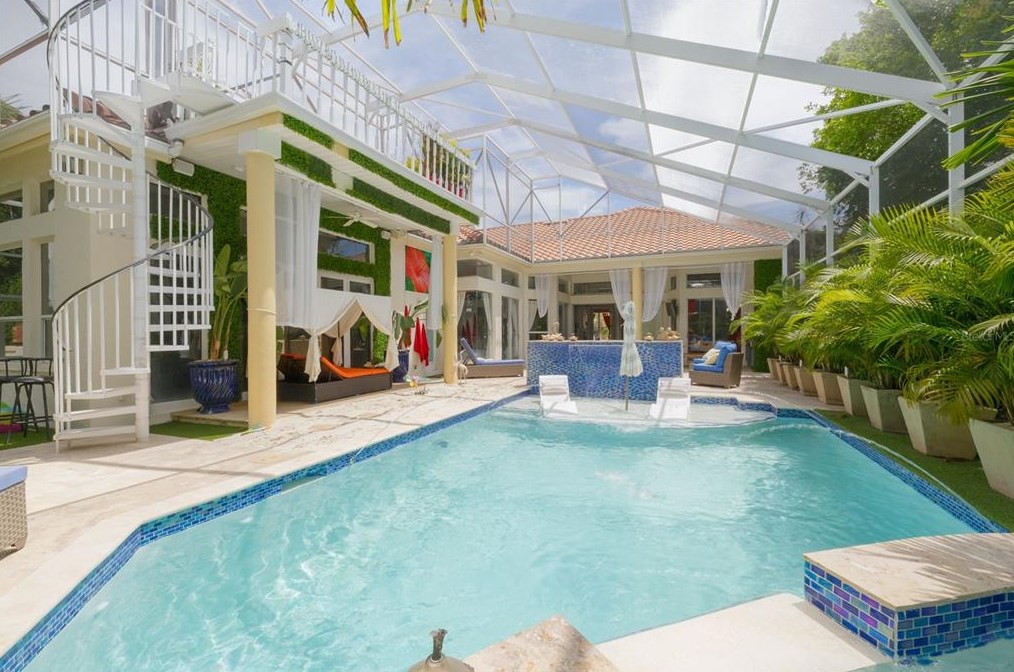 4690 Laurel Oak Ln, Saint Petersburg FL  exterior