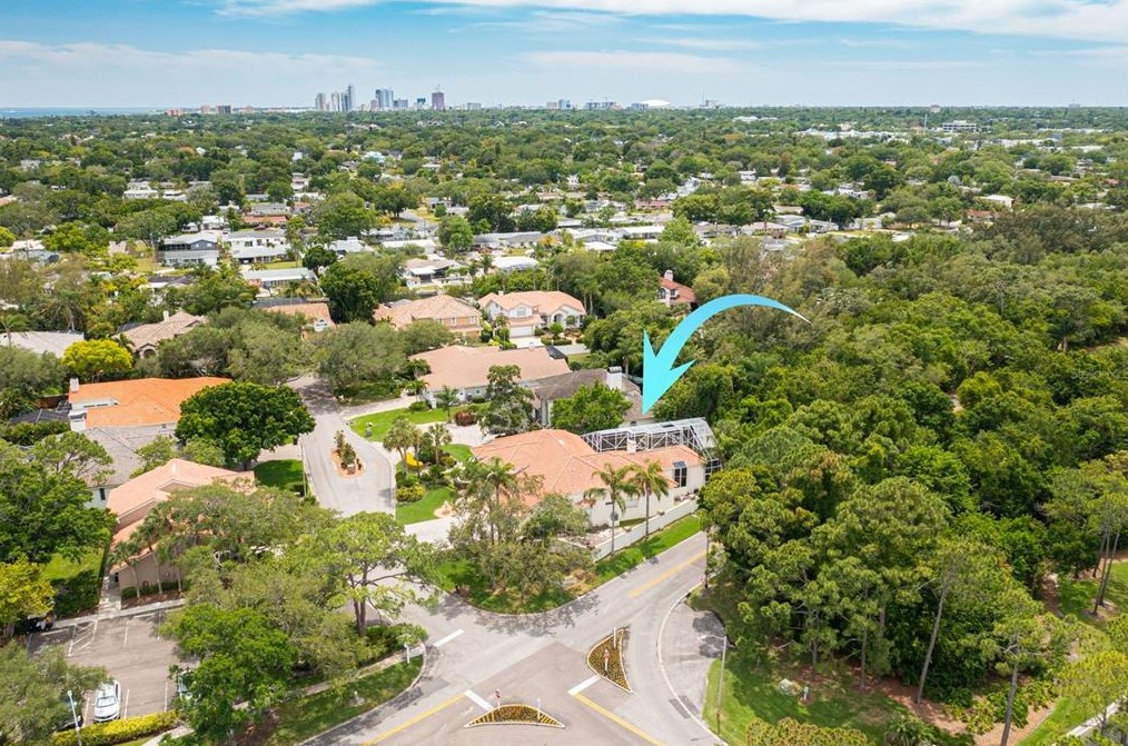 4690 Laurel Oak Ln, Saint Petersburg FL  exterior