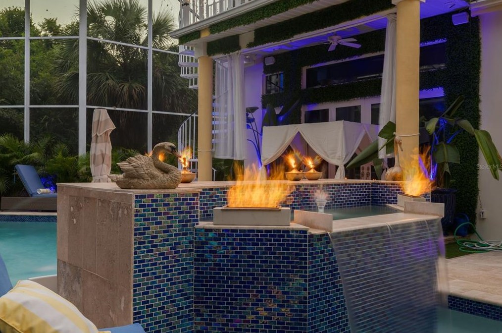 4690 Laurel Oak Ln, Saint Petersburg FL  exterior