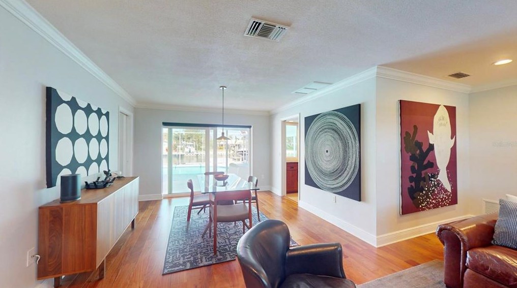 1969 Illinois Ave, Saint Petersburg FL  33703-3421 exterior