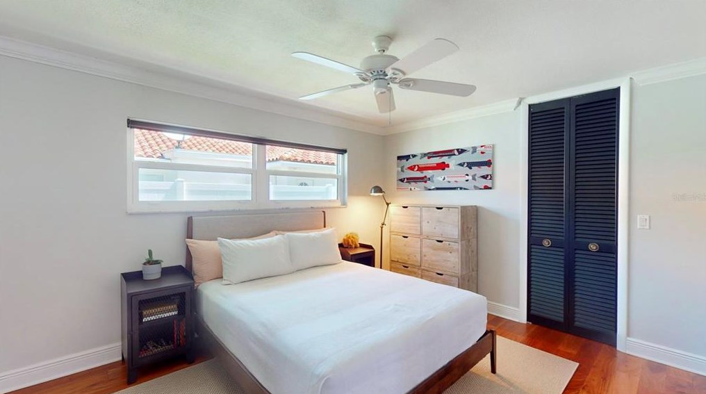 1969 Illinois Ave, Saint Petersburg FL  33703-3421 exterior