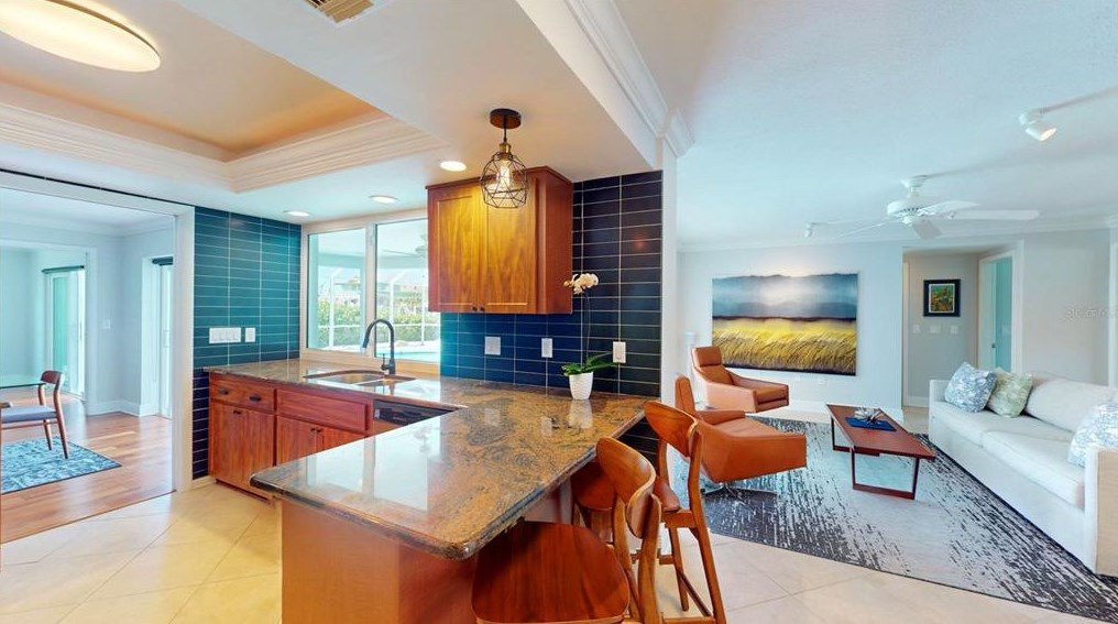 1969 Illinois Ave, Saint Petersburg FL  33703-3421 exterior