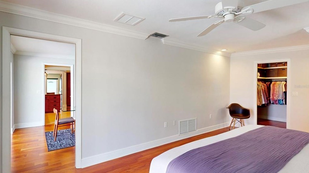 1969 Illinois Ave, Saint Petersburg FL  33703-3421 exterior