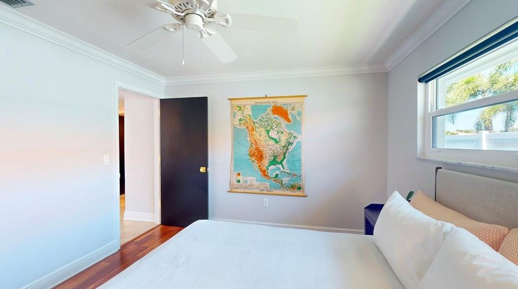 1969 Illinois Ave, Saint Petersburg FL  33703-3421 exterior