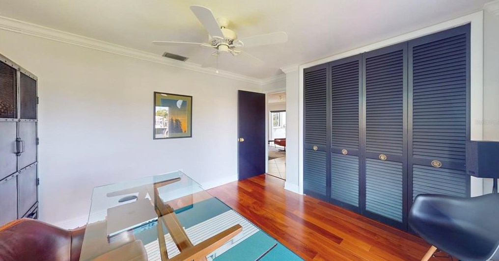 1969 Illinois Ave, Saint Petersburg FL  33703-3421 exterior