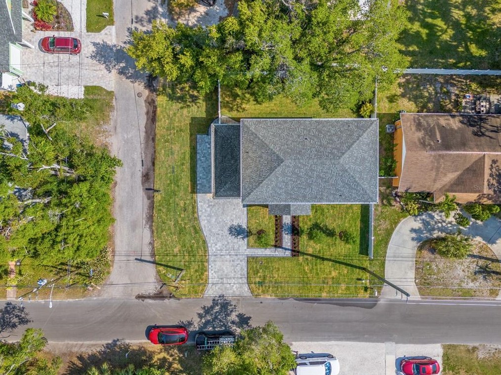 2530 York St, Saint Petersburg FL  33707-5172 exterior