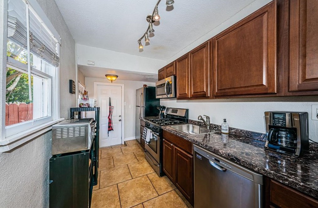 3335 Tarlton St, Saint Petersburg FL  33713-2849 exterior