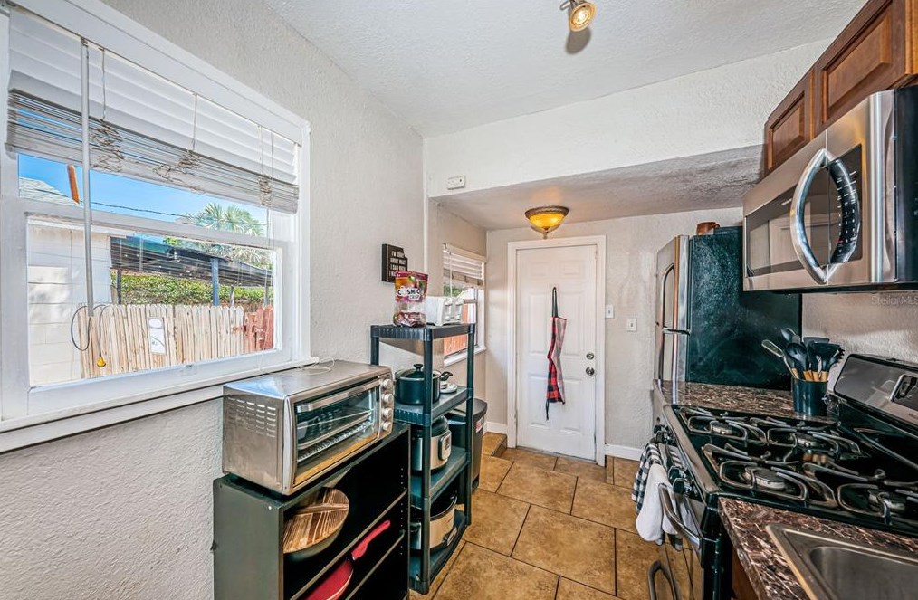 3335 Tarlton St, Saint Petersburg FL  33713-2849 exterior