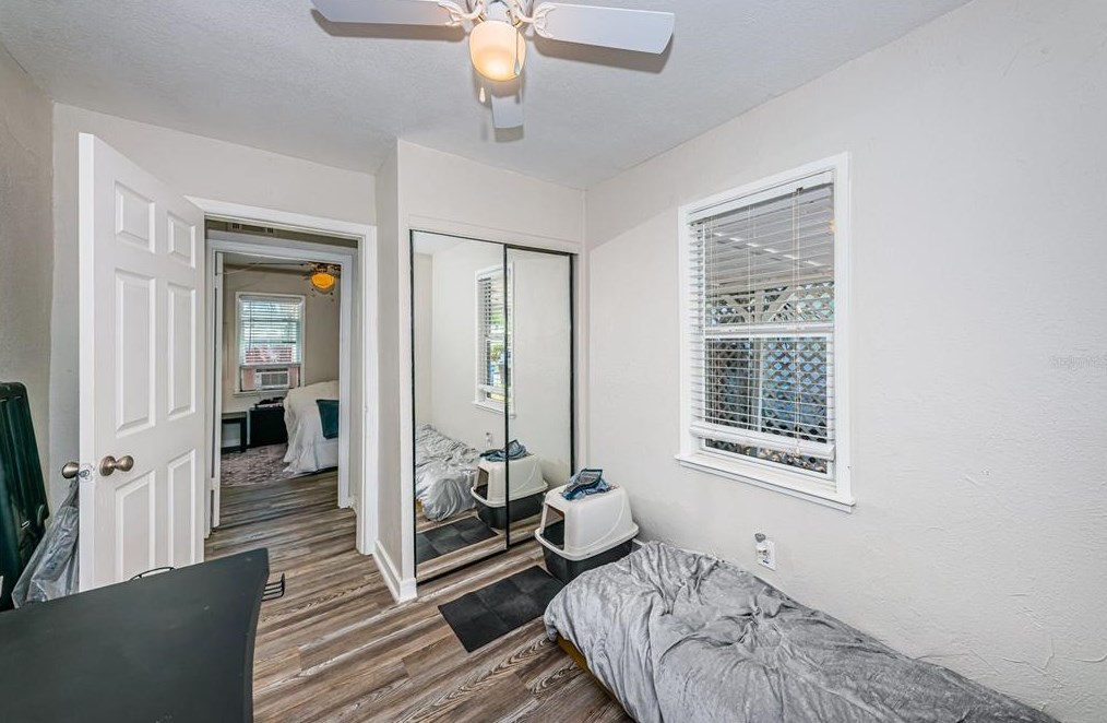 3335 Tarlton St, Saint Petersburg FL  33713-2849 exterior