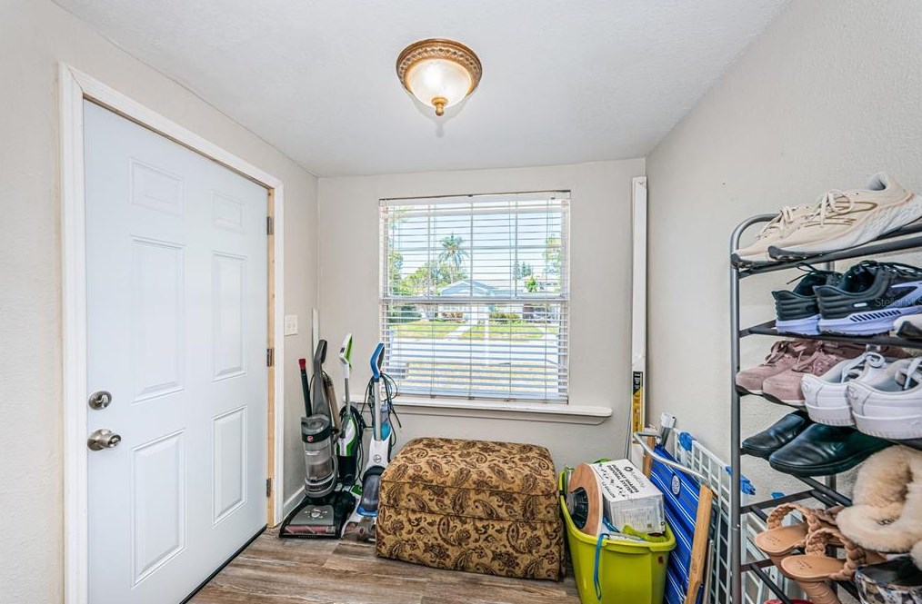 3335 Tarlton St, Saint Petersburg FL  33713-2849 exterior