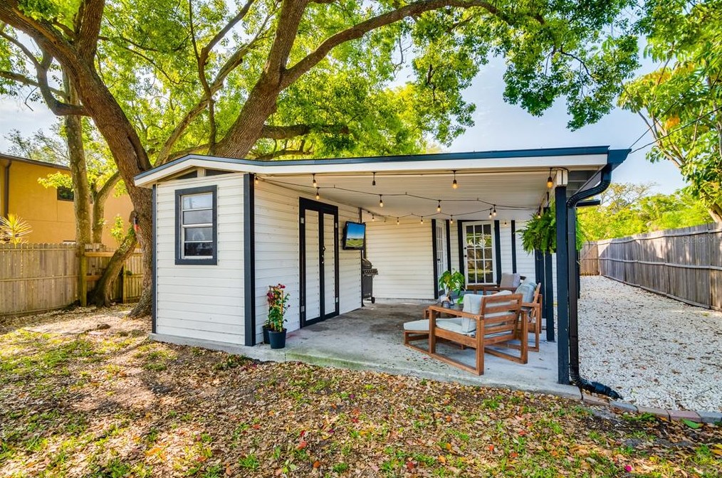 3931 52nd Ave, Saint Petersburg FL  33714-2336 exterior