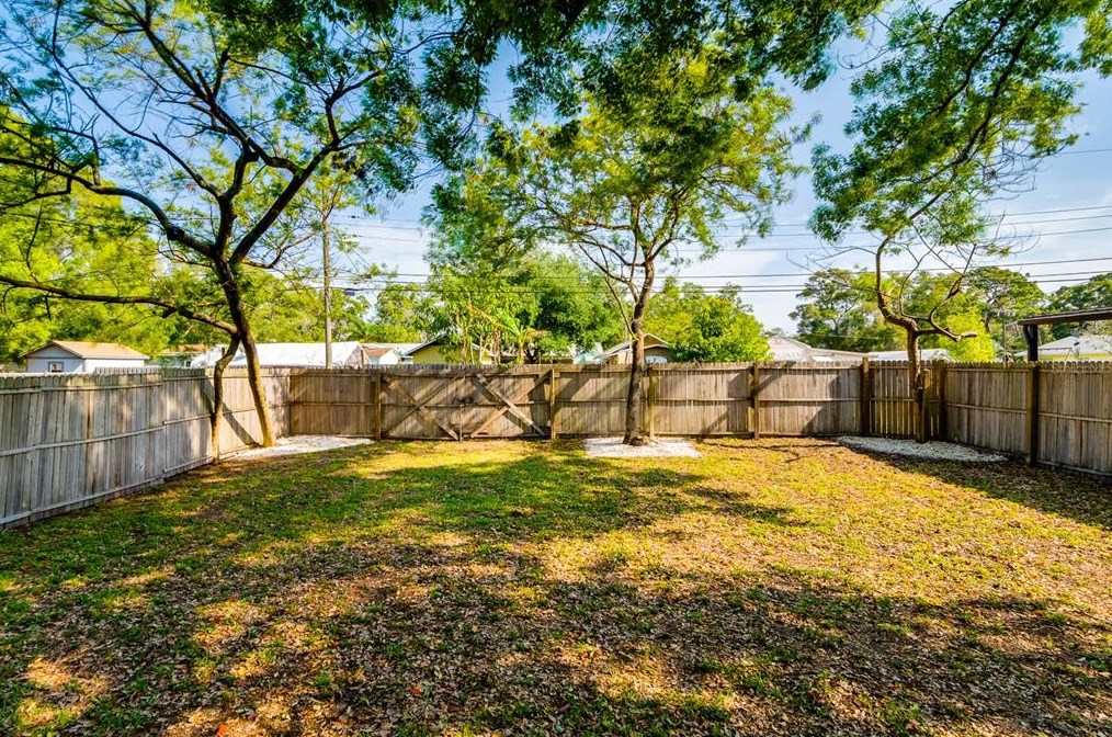 3931 52nd Ave, Saint Petersburg FL  33714-2336 exterior