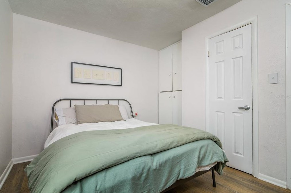 3931 52nd Ave, Saint Petersburg FL  33714-2336 exterior