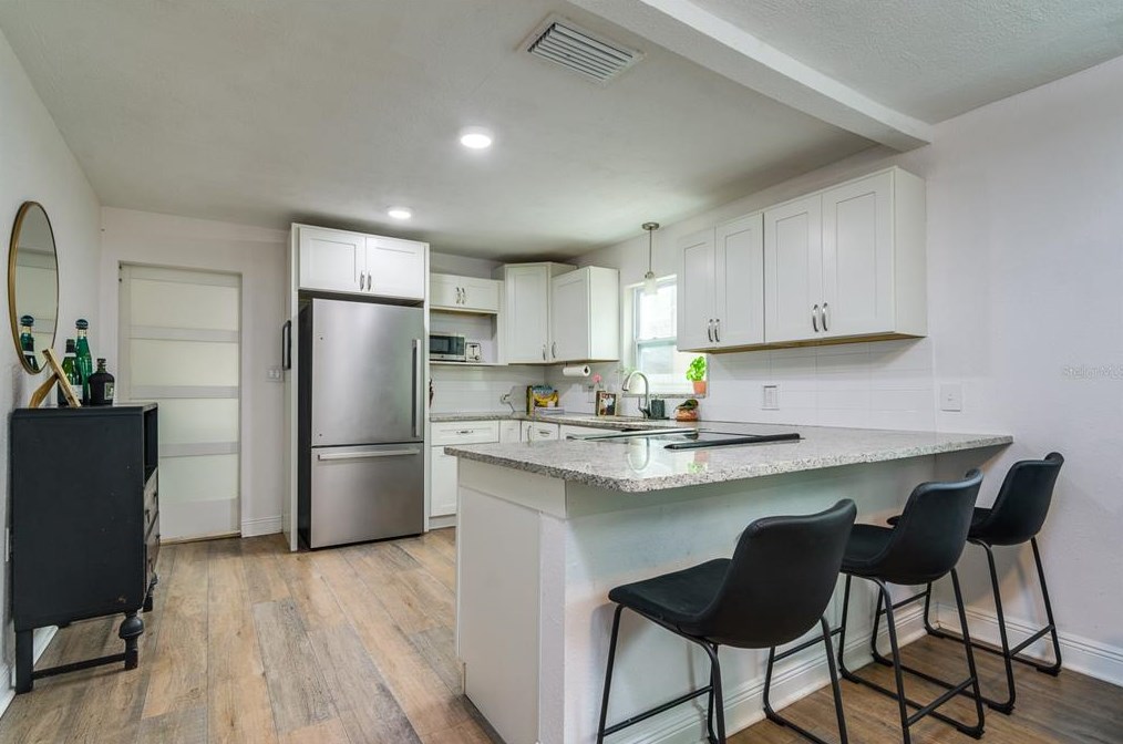 3931 52nd Ave, Saint Petersburg FL  33714-2336 exterior