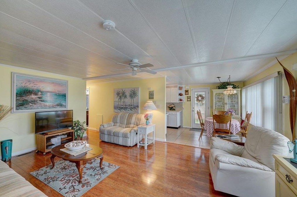 143 Melody Ln, Tarpon Springs FL  34689-5027 exterior